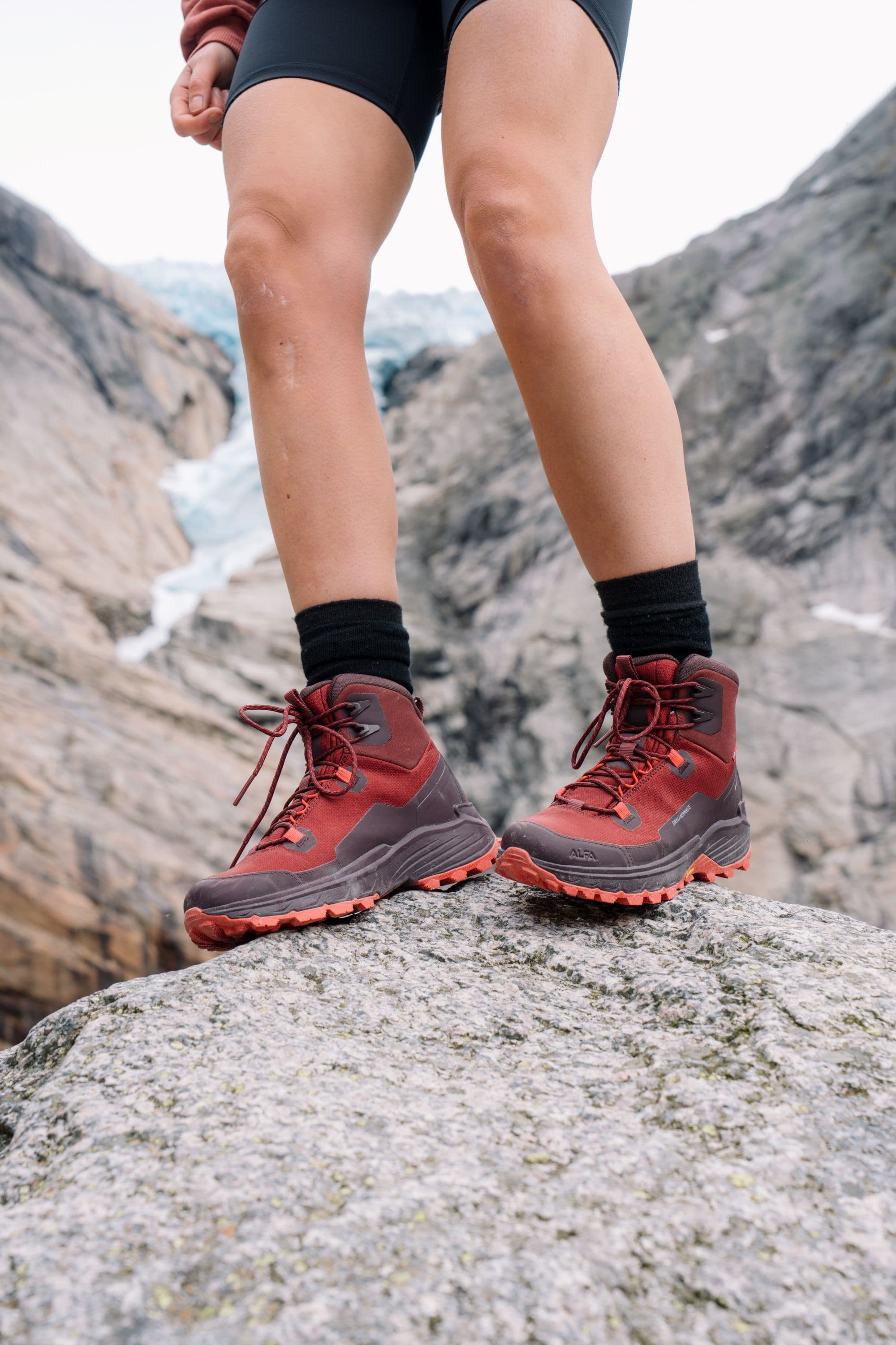 Alfa - Driv GTX - Mid-cut hiking shoe with a secure fit