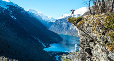 Hiking in an adventurous fjord landscape!